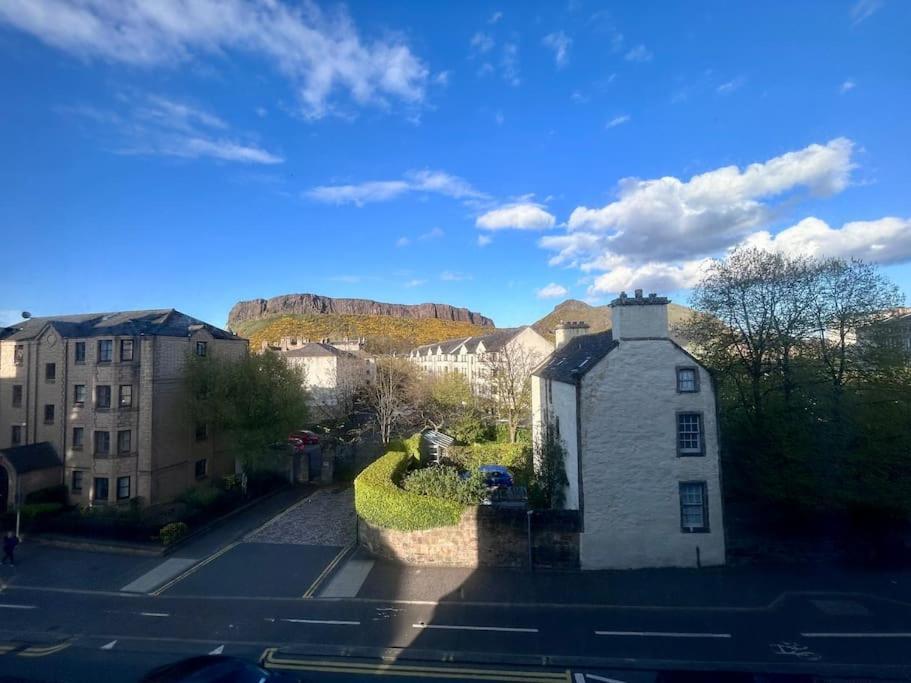 Edinburghs Arthurs Seat View Ngoại thất bức ảnh